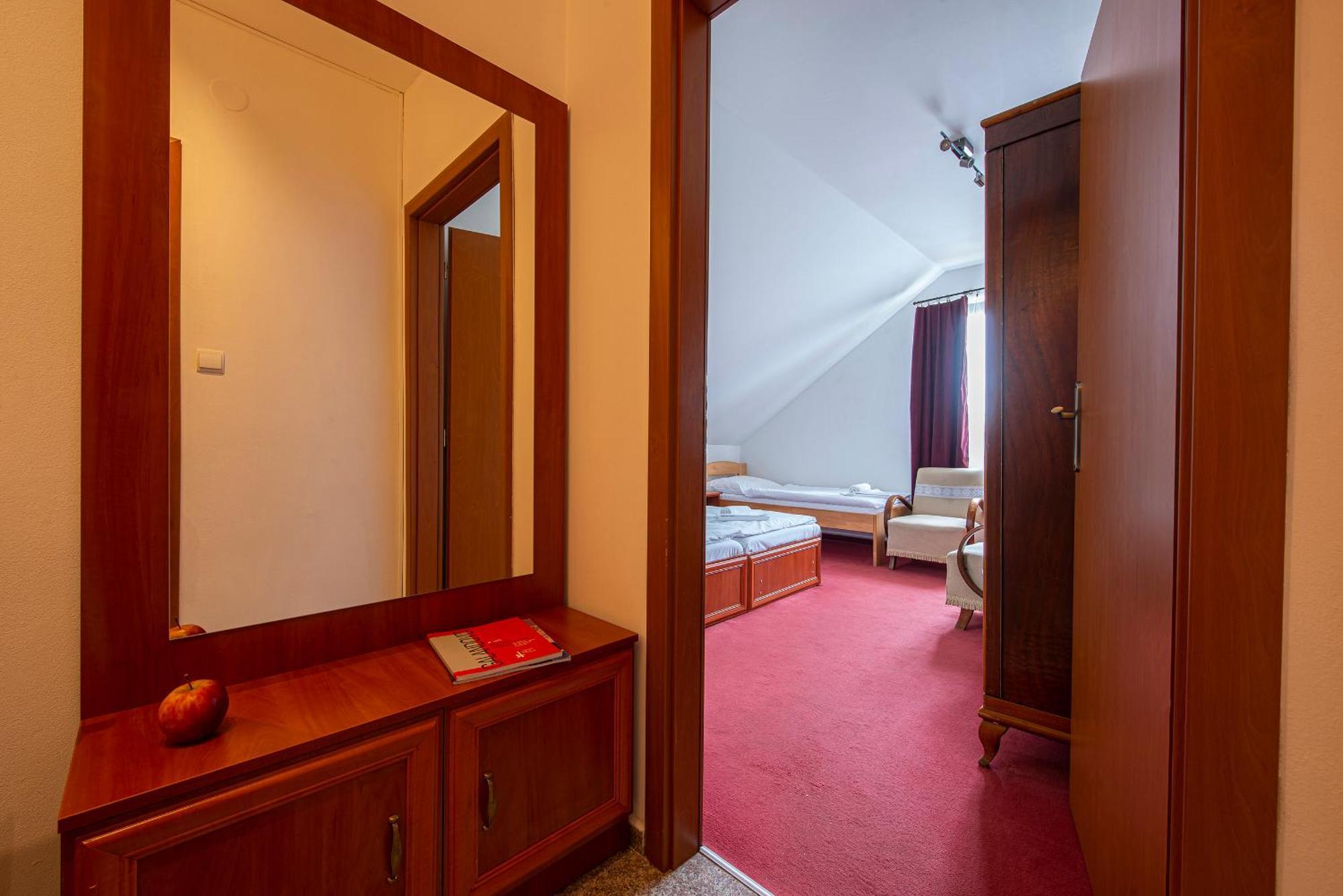 Penzion A Restauracia Lavender Motell Poprad Exteriör bild